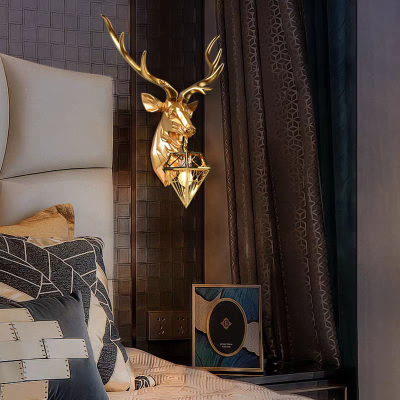Markhor Scripted Wall Lamp