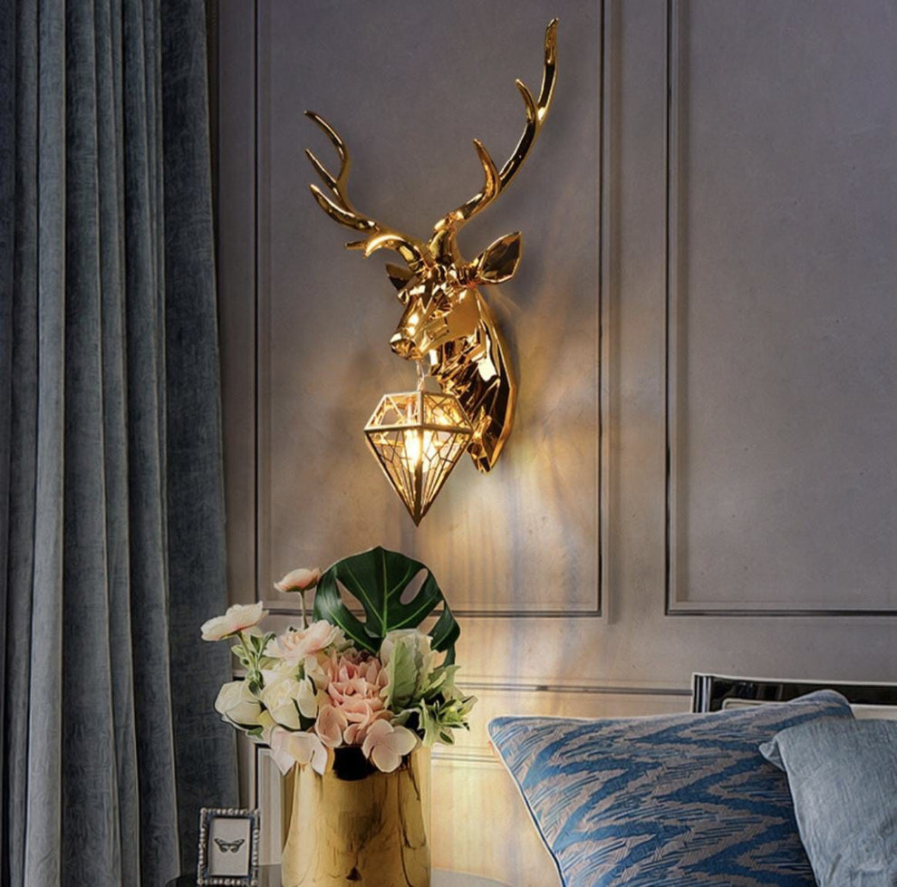 Markhor Scripted Wall Lamp