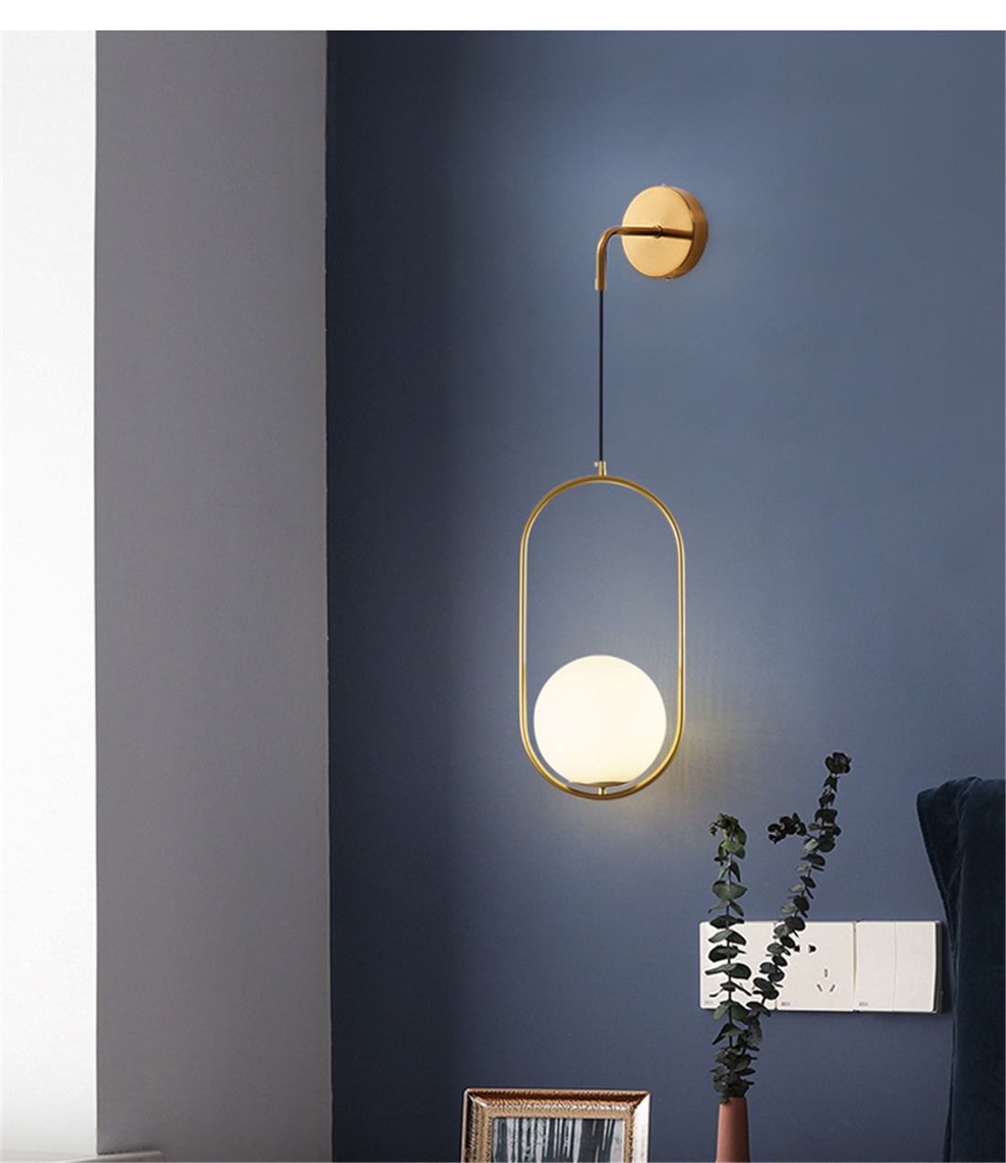 Brass Globe Golden Wallhanging Walllight