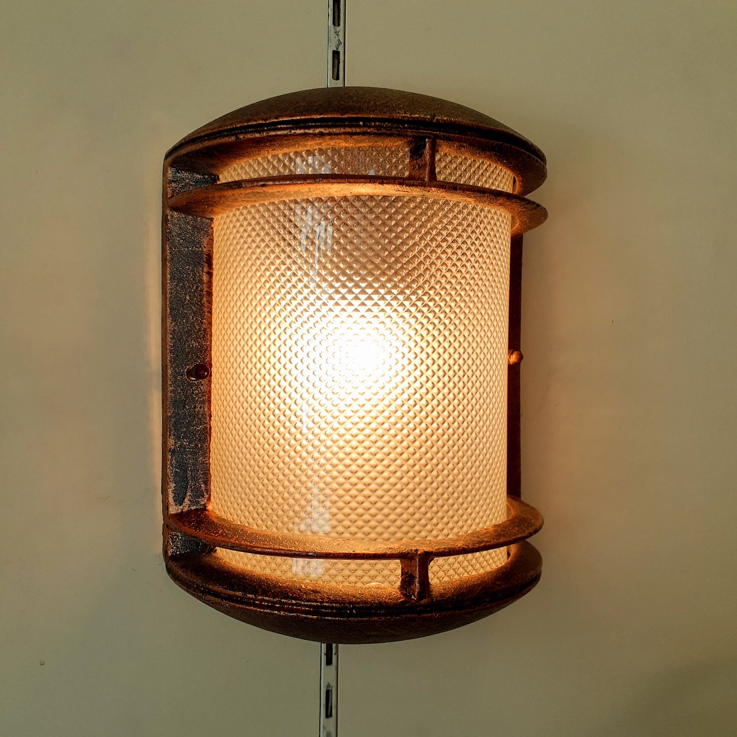 D-Shaped Outdoor Waterproof Wallight