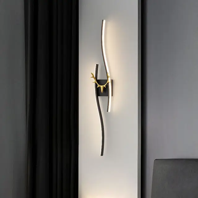 Long Markhor Black Led Walllamp