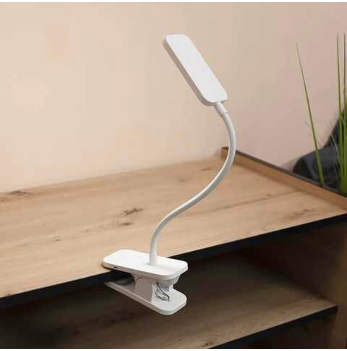 Led USB Charging White Clip Lamp