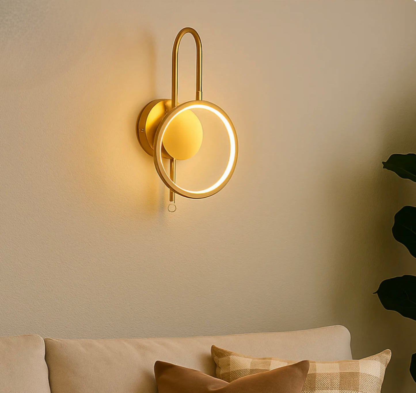 Modern Pendulum Styled Wall Lamp