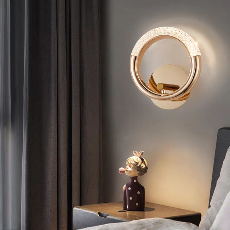 Rounded Golden Metallic Wall Light