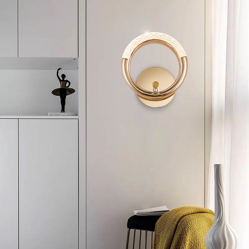 Rounded Golden Metallic Wall Light