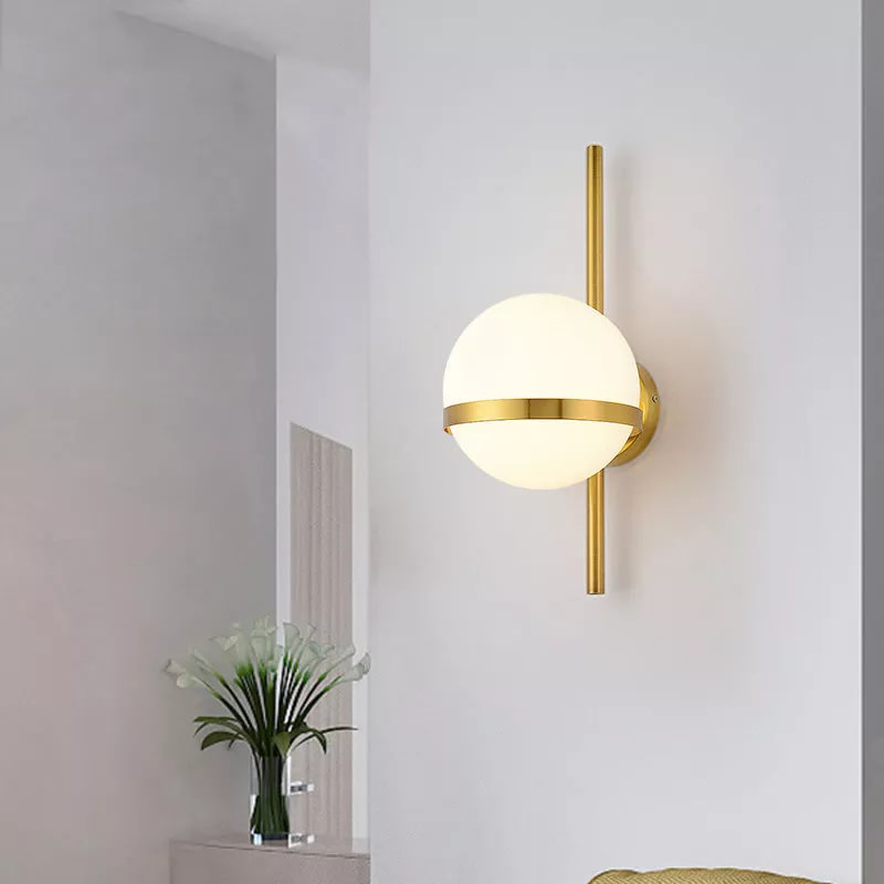 Brass Metallic Antique Modern Walllight