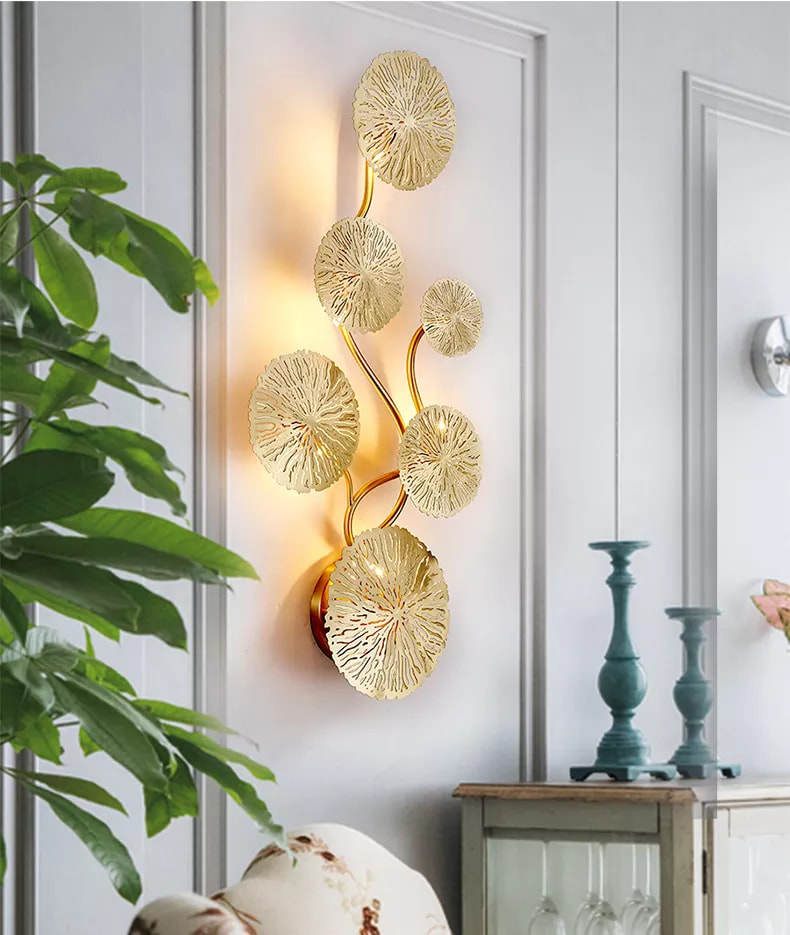 Gloden Flower Decorative Leaf Head Wall lamp