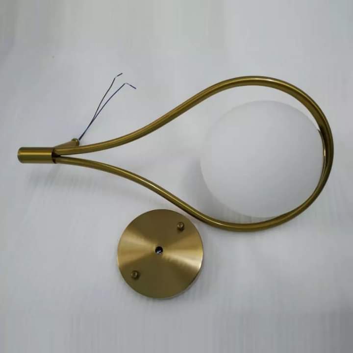 Golden Brass Globe Round Wallight